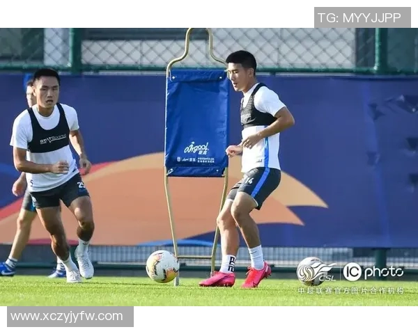 专访黄伟：揭秘网球界的成功秘诀与职业生涯的心路历程