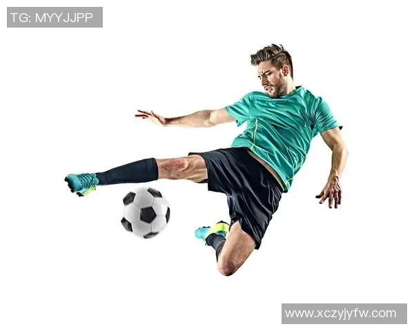 足球明星铅笔画像展现运动之美与艺术魅力的完美结合 足球明星铅笔画像展现运动之美与艺术魅力的完美结合